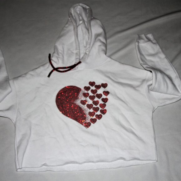 NWT Red Hearts Crystals On White Cropped Hoodie M - Picture 13 of 14